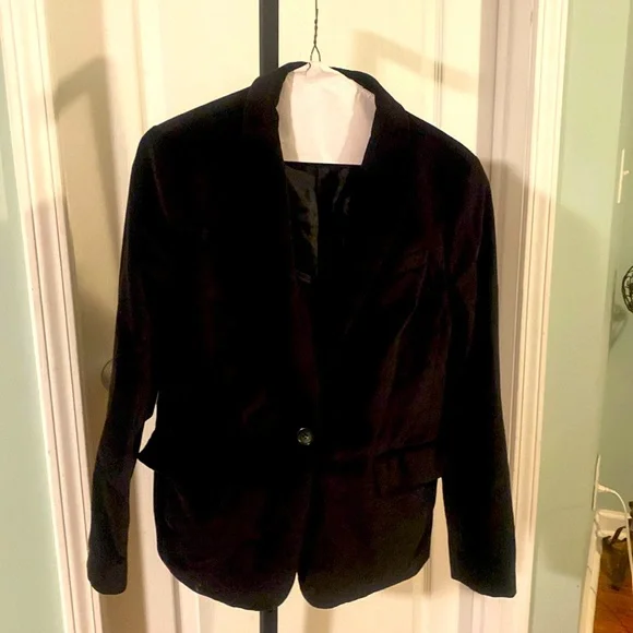 PRE-OWNED TALBOTS BLACK VELVET SINGLE BUTTON BLAZER - Picture 1 of 12